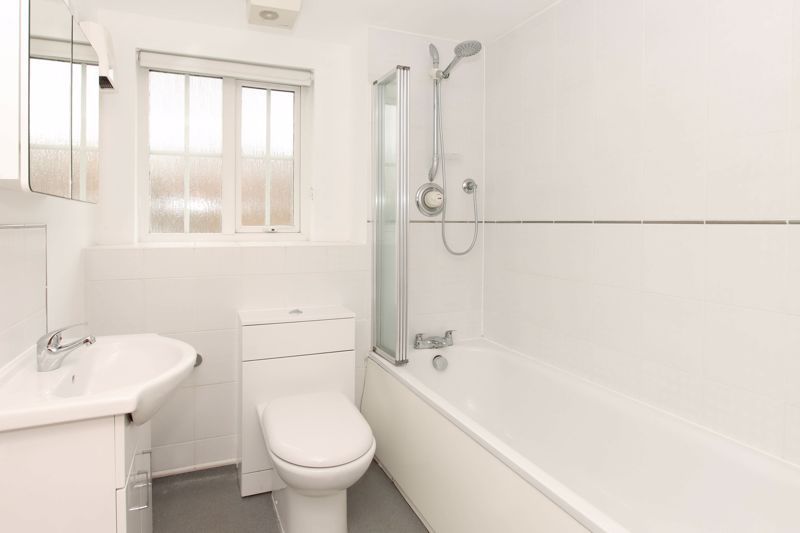 Property photo 3 of 10 Photo 6