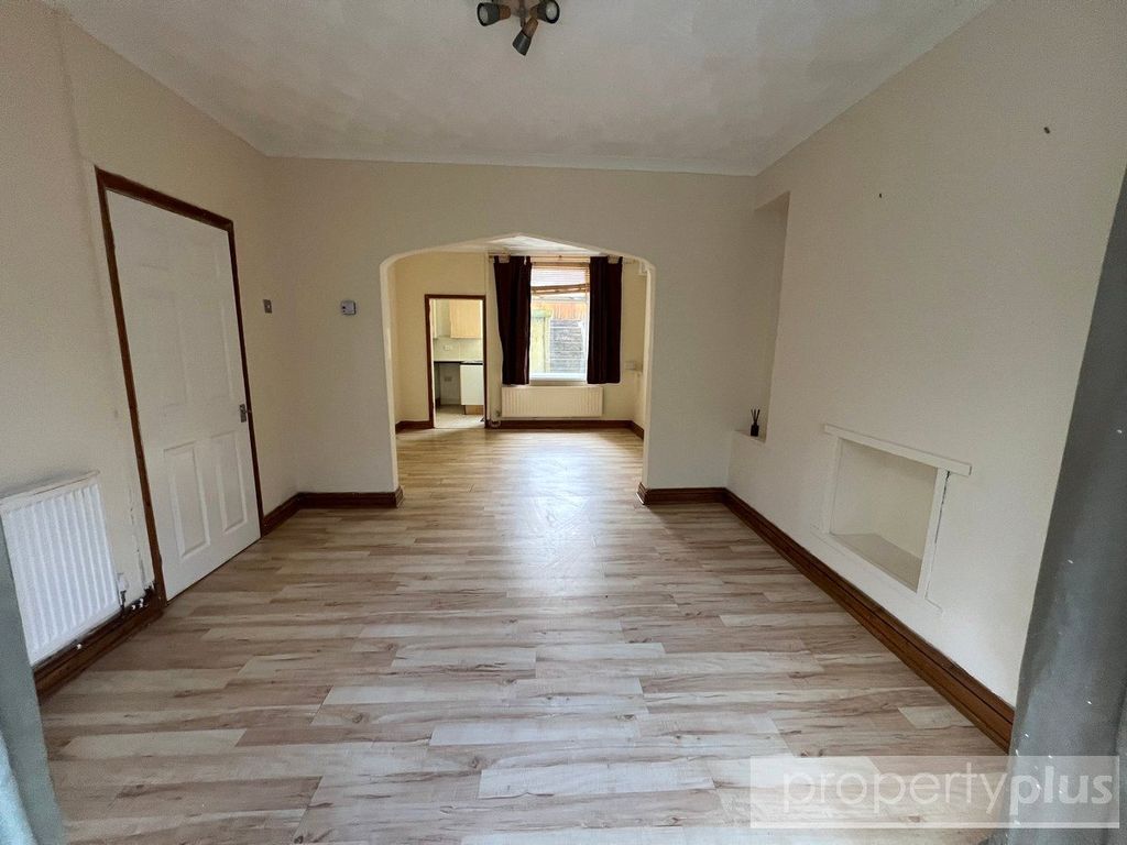Property photo 3 of 14 Picture No. 11