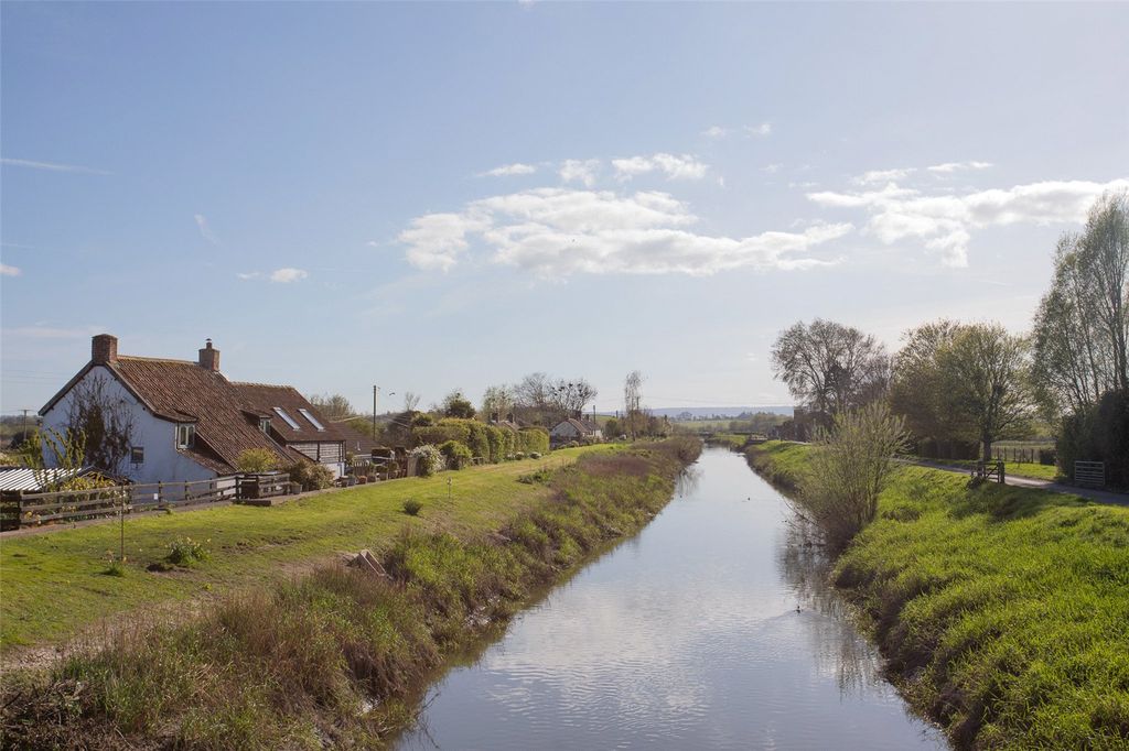 Property photo 3 of 27 Picture No. 36