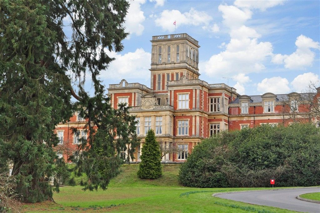 Property photo 2 of 19 Surrounding Area