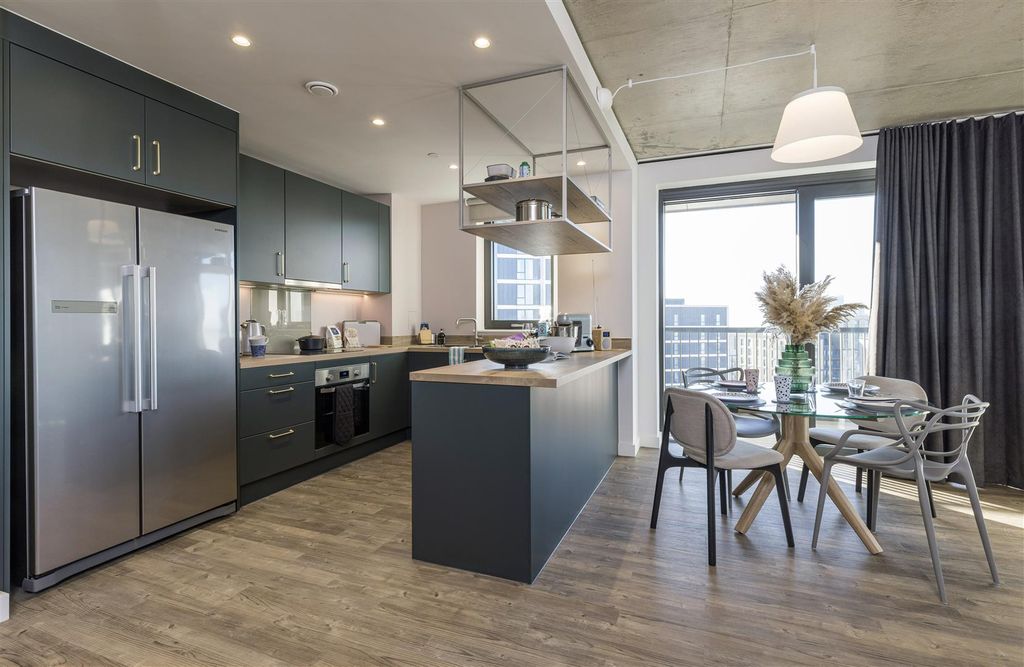 Property photo 2 of 8 2. Repton Gardens- Kitchen.Jpg