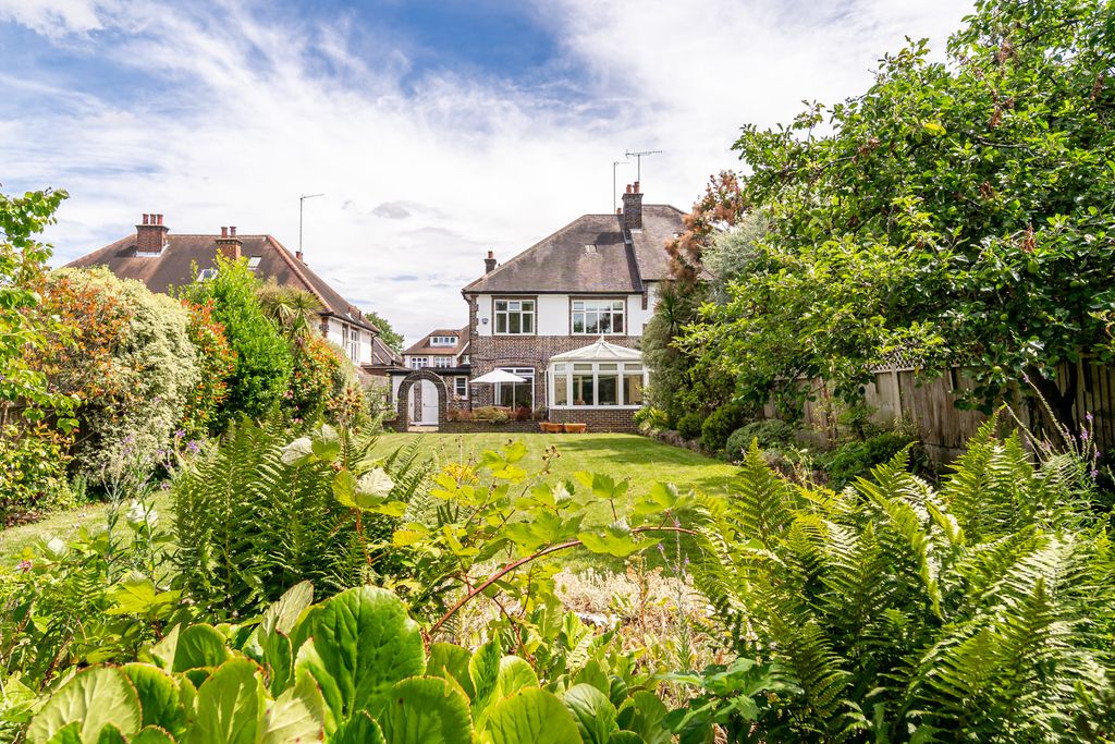 Property photo 1 of 18 Ndb08557