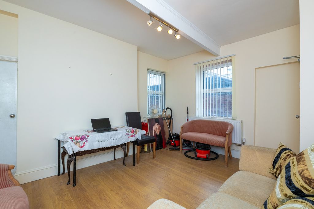 Property photo 3 of 22