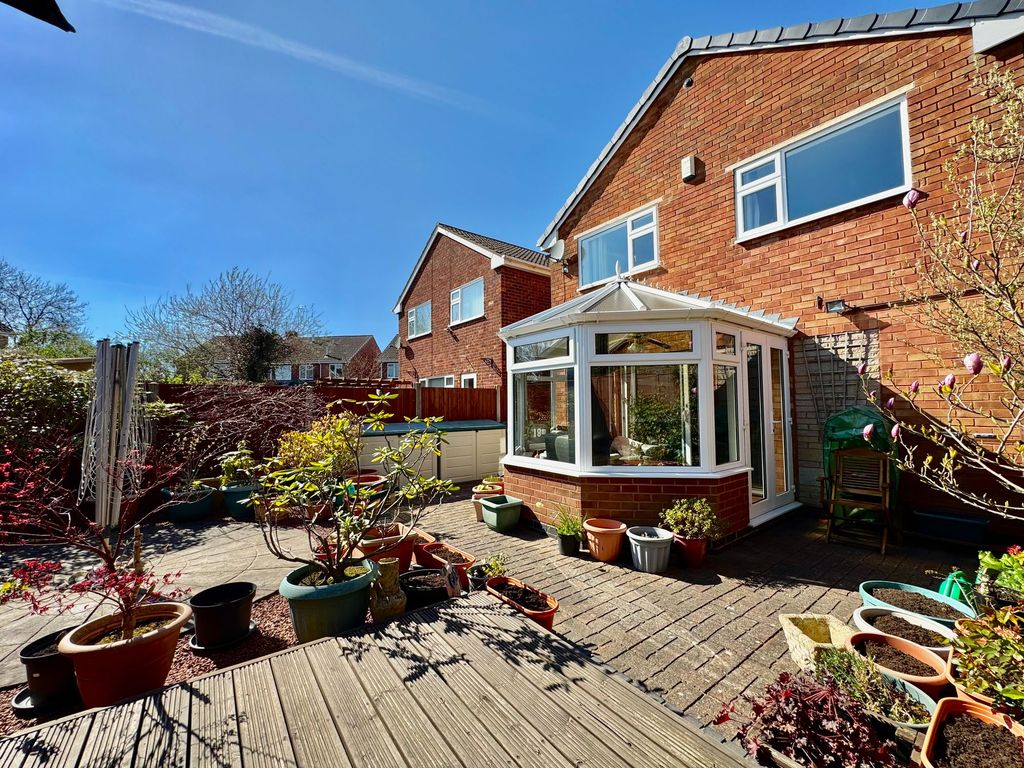 Property photo 2 of 36 Garden