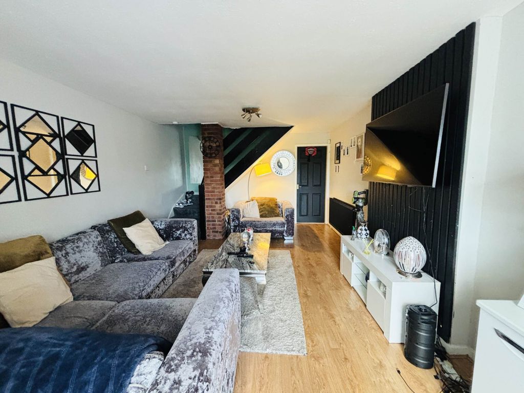 Property photo 2 of 13