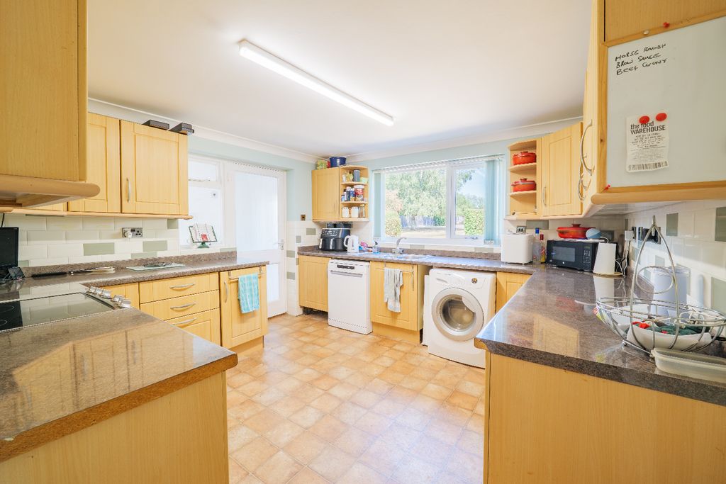 Property photo 2 of 23 5364003