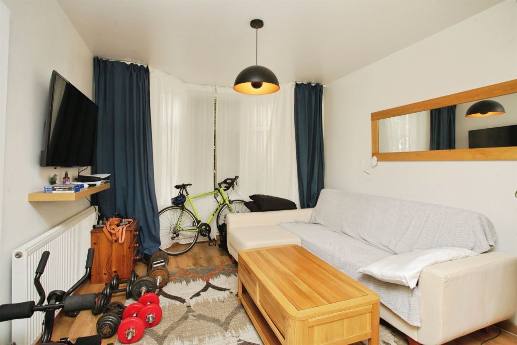Property photo 2 of 20