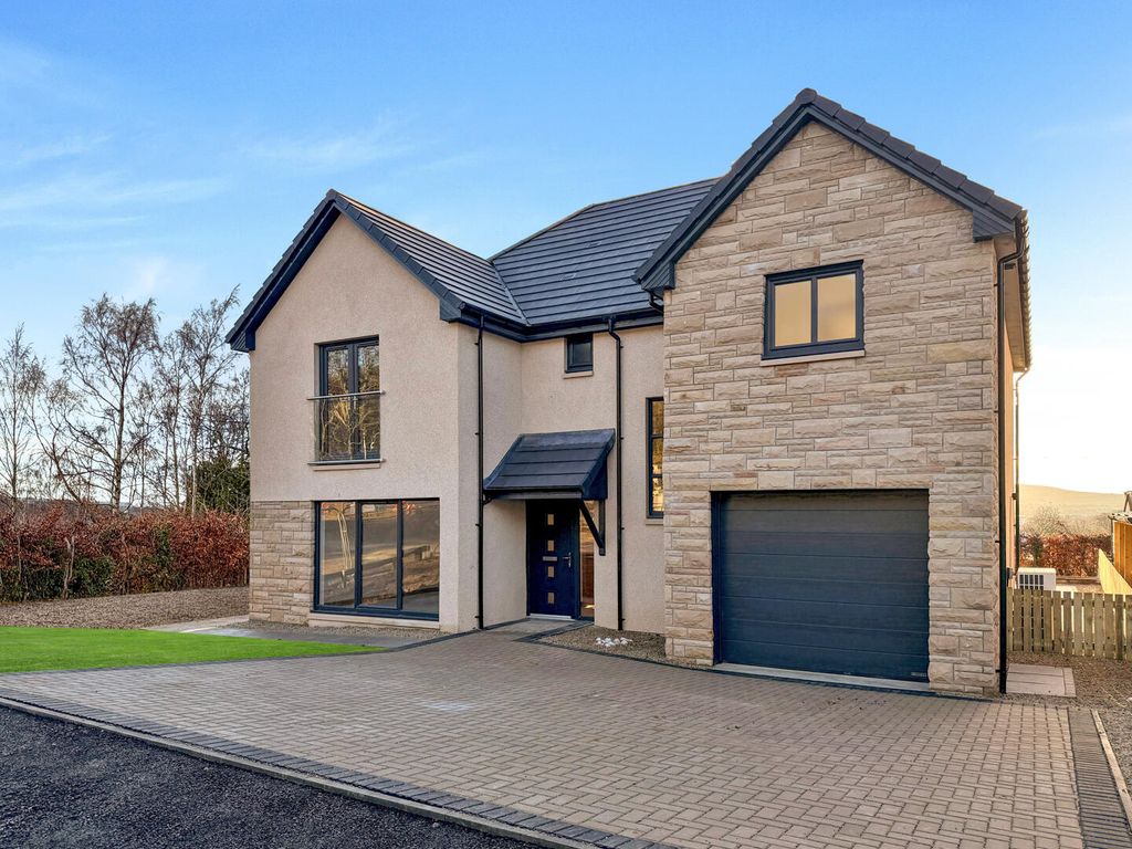 Property photo 2 of 27 Front (Exterior)