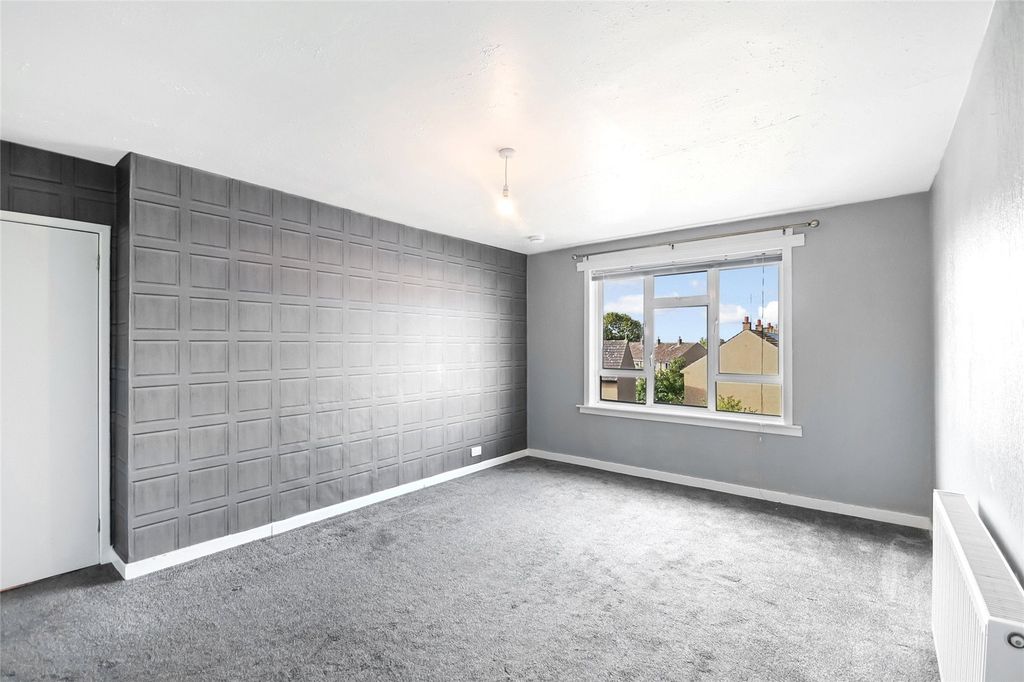 Property photo 2 of 19 Picture No. 05