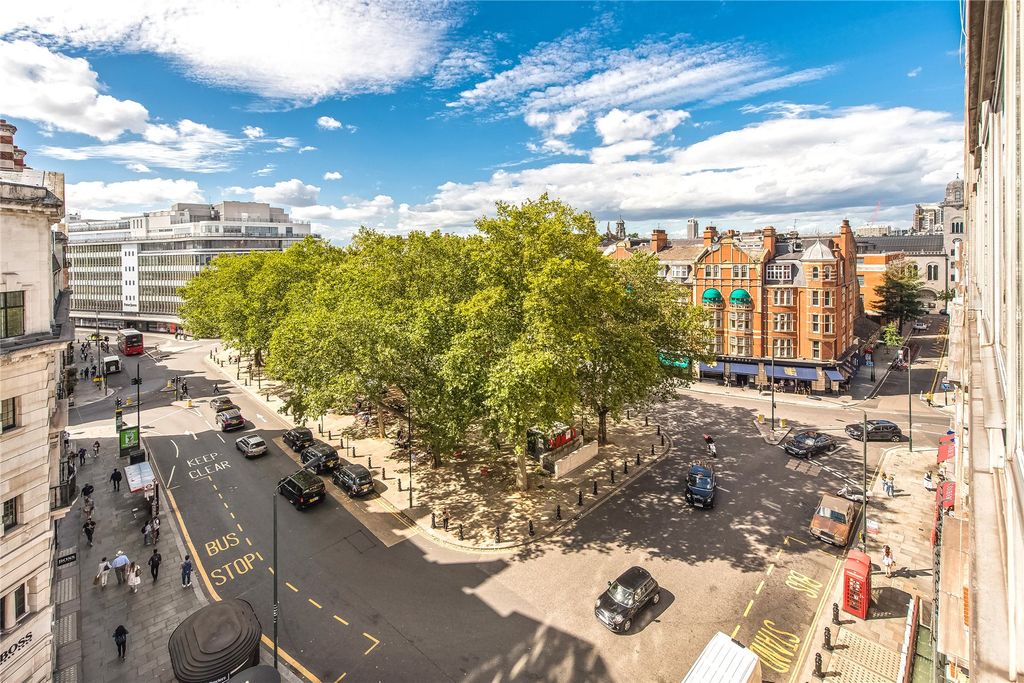 Property photo 2 of 13 Sloane Square