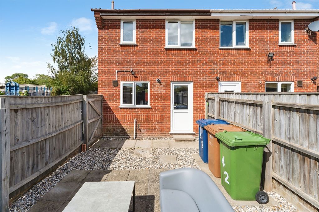 Property photo 2 of 13