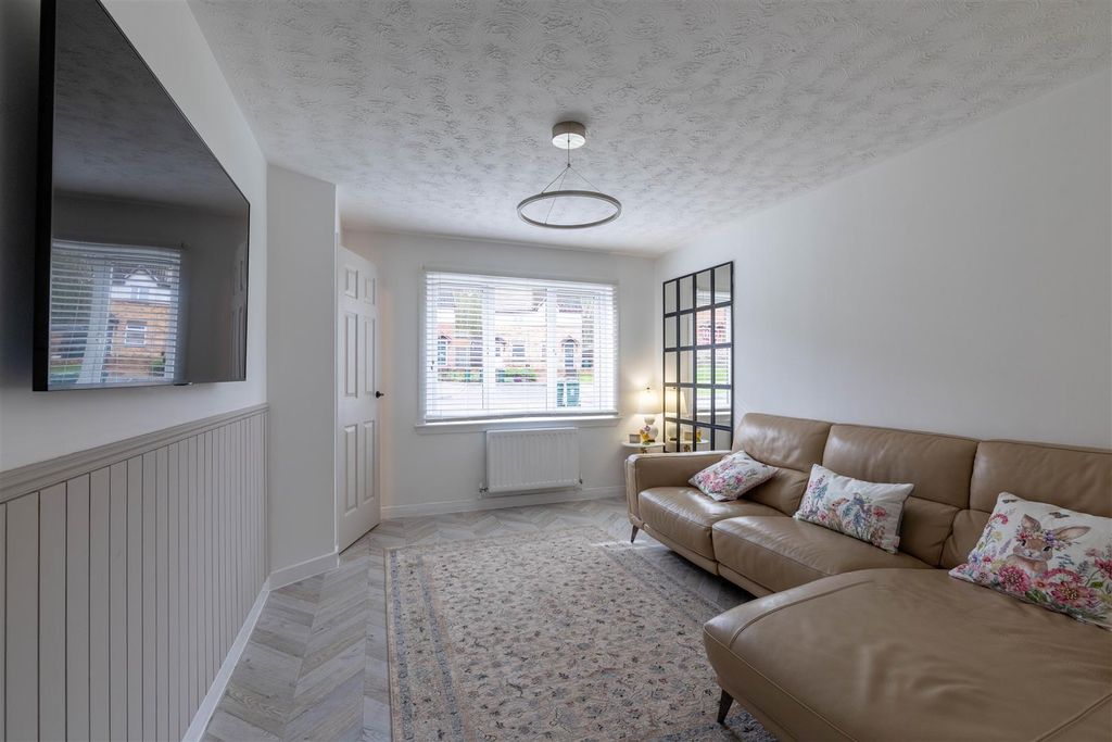 Property photo 2 of 20 S02.Jpg