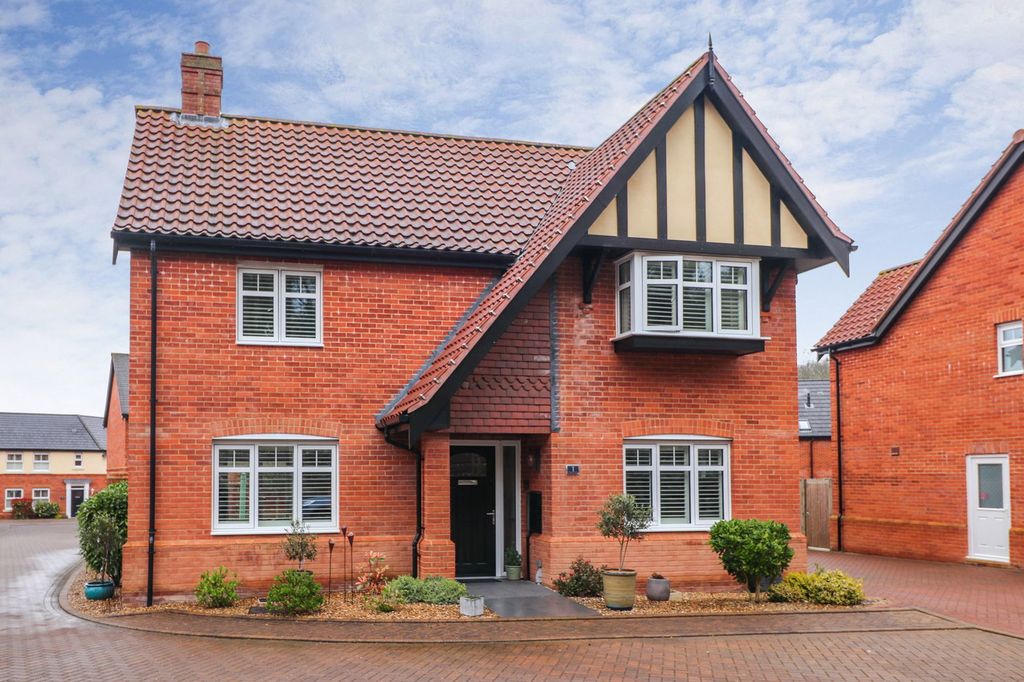 Property photo 1 of 24