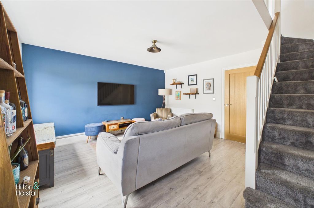 Property photo 2 of 18 Towler Drive
