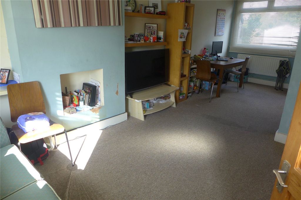 Property photo 2 of 5 Picture No. 14