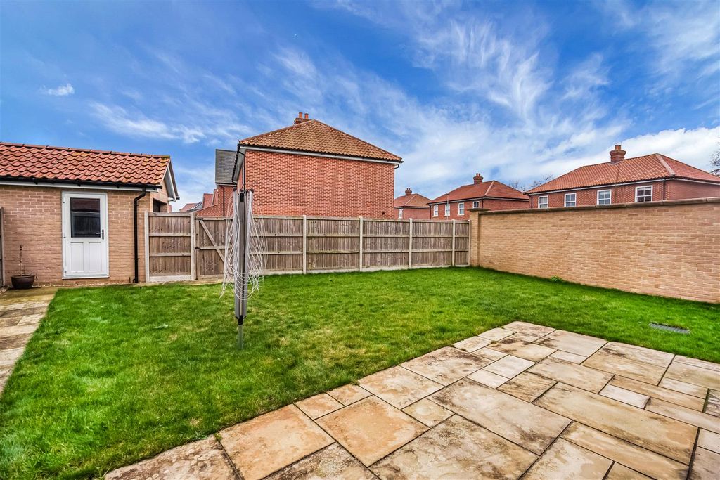 Property photo 3 of 15 Rear Garden