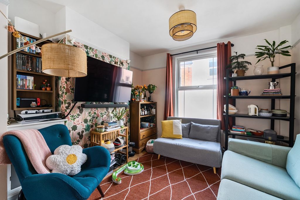 Property photo 3 of 16 1364212-15-68E6705E21514