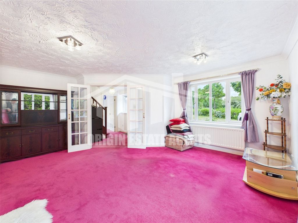 Property photo 3 of 15 Picture No. 28