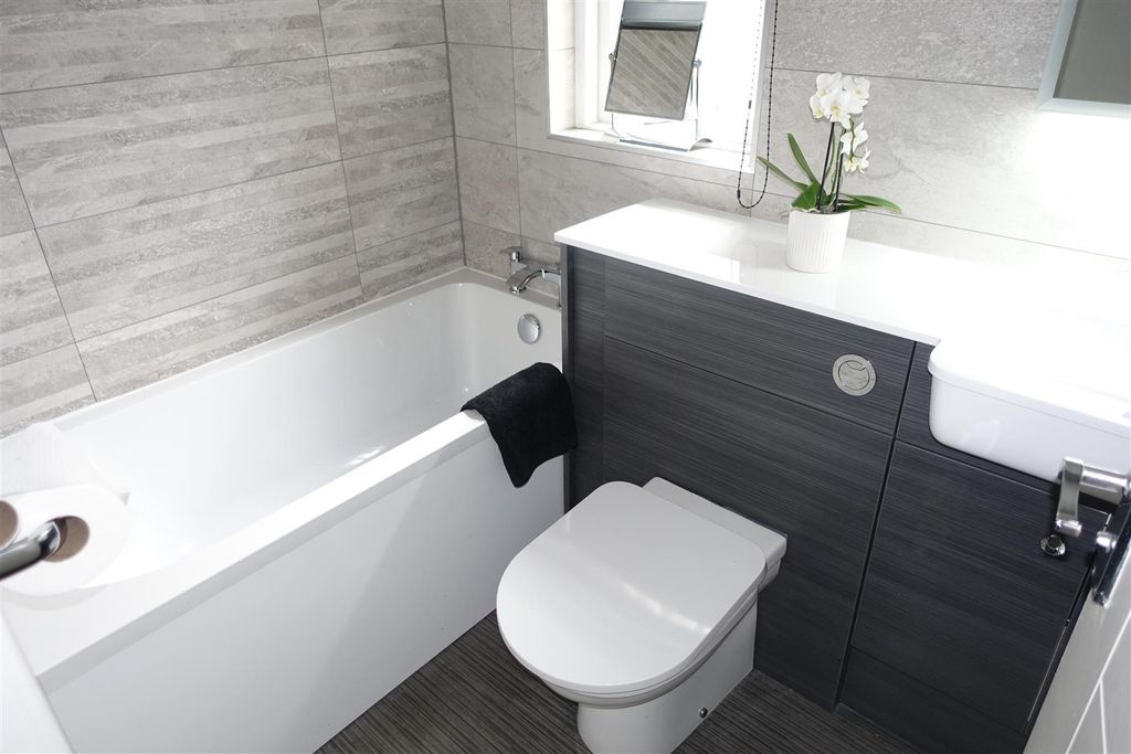 Additional image 7 of 1 bed flat for saleSouth Street, Bo'ness EH51