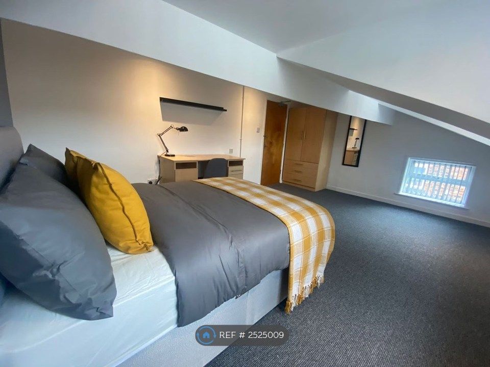 Property photo 3 of 11 Bedroom