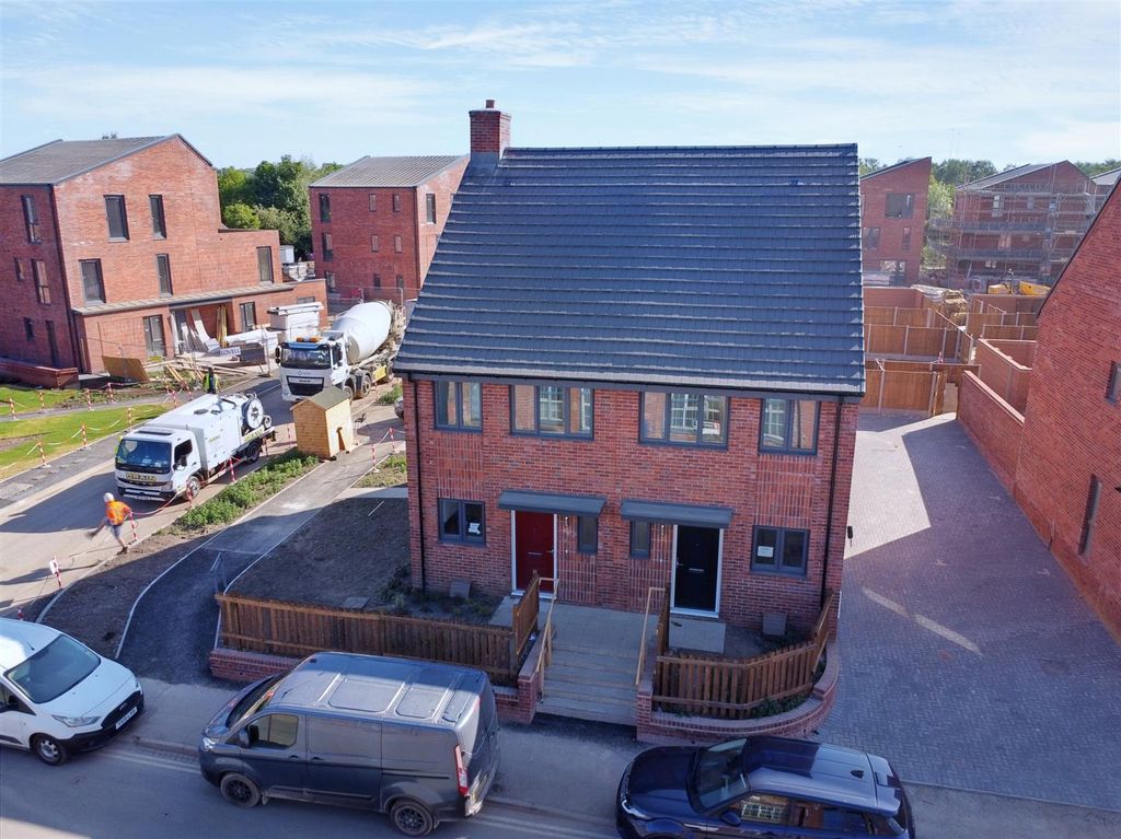 Property photo 1 of 20 Drone_14.Jpeg