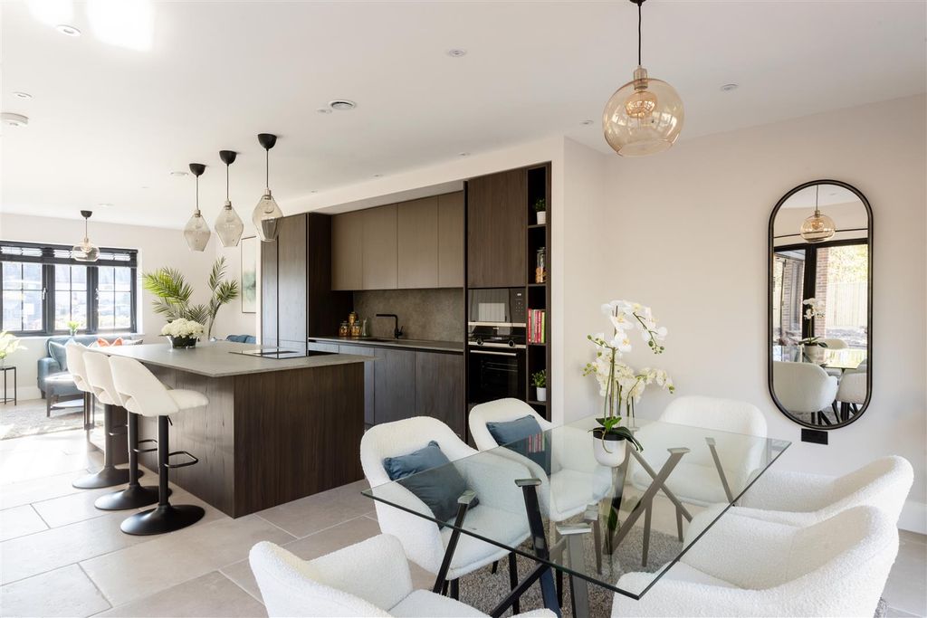 Property photo 3 of 29