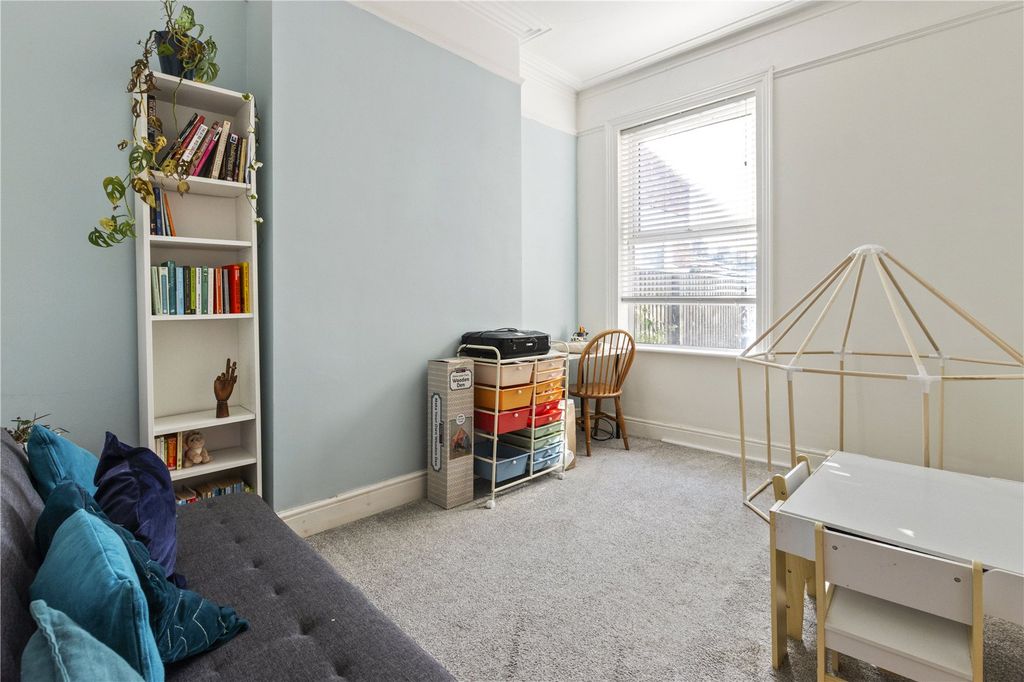 Property photo 3 of 25 Picture No. 14