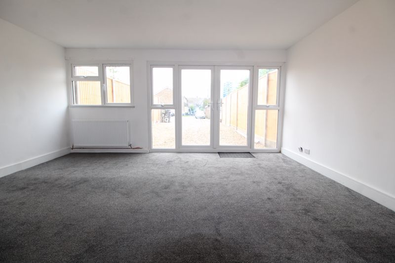 Property photo 2 of 23 Photo 32