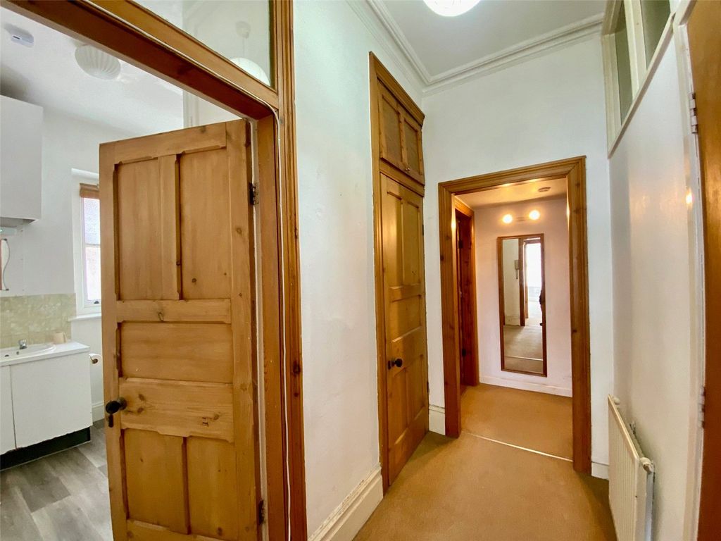 Property photo 3 of 10 Picture No. 04