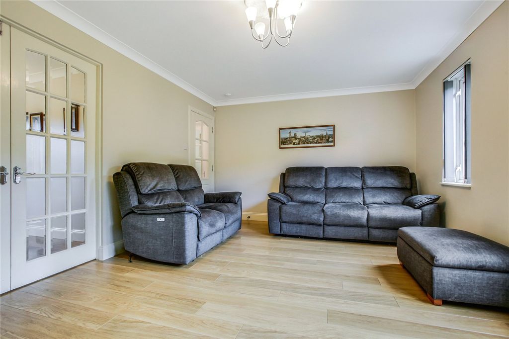 Property photo 3 of 18 Picture No. 04