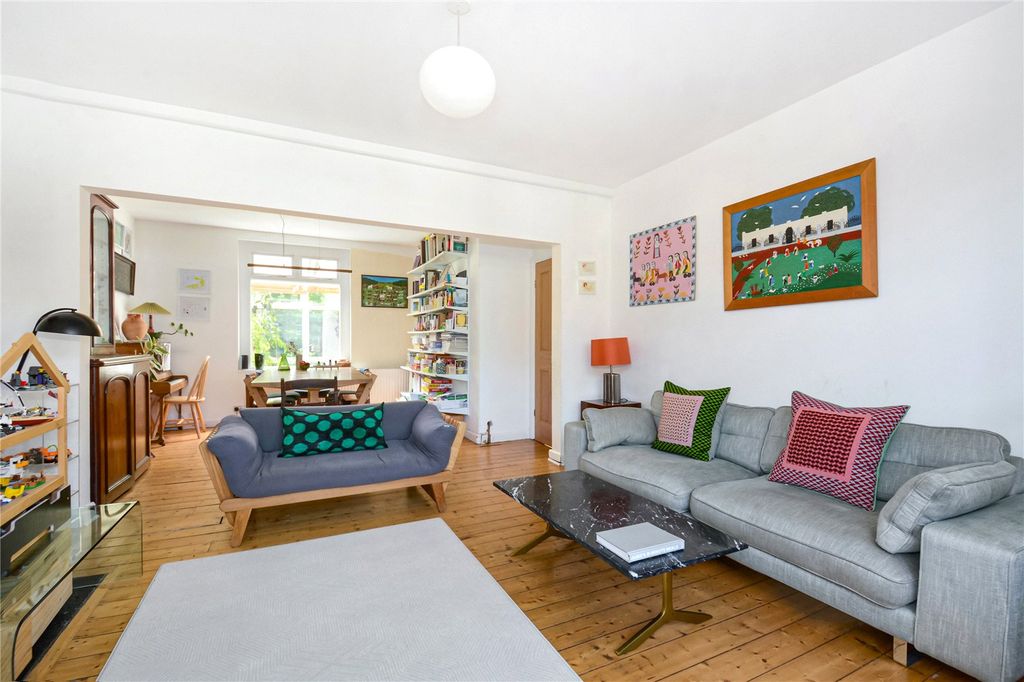 Property photo 1 of 18 Picture No. 02