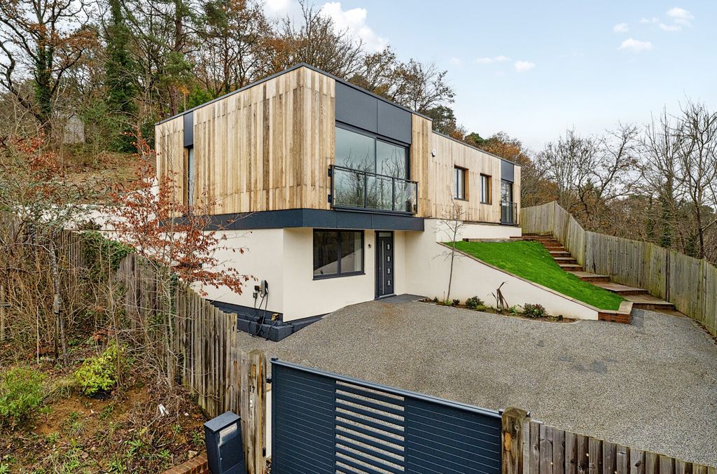 Property photo 1 of 23