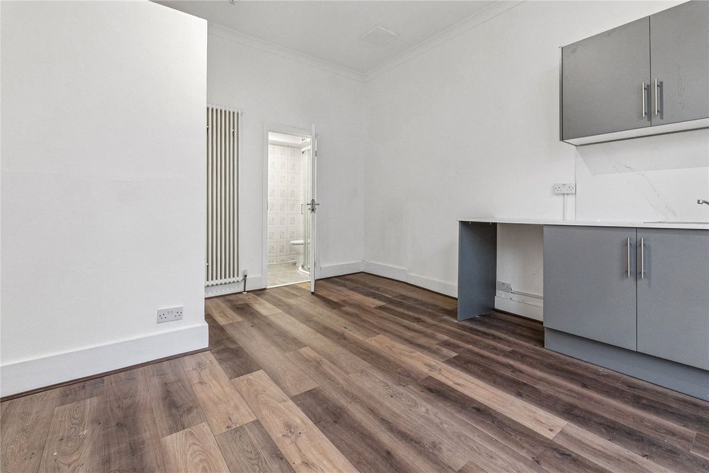 Property photo 3 of 4 Picture No. 02