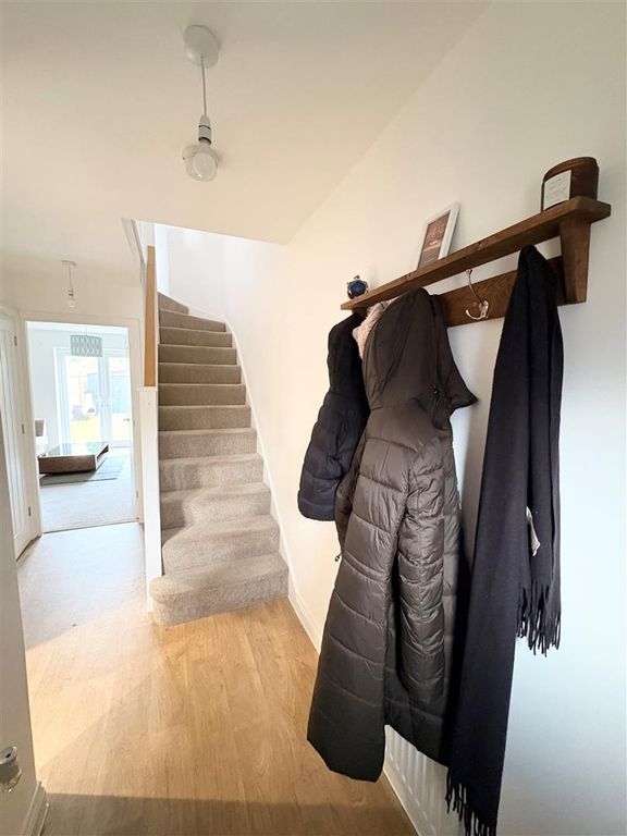 Property photo 2 of 17 Hallway.Jpg