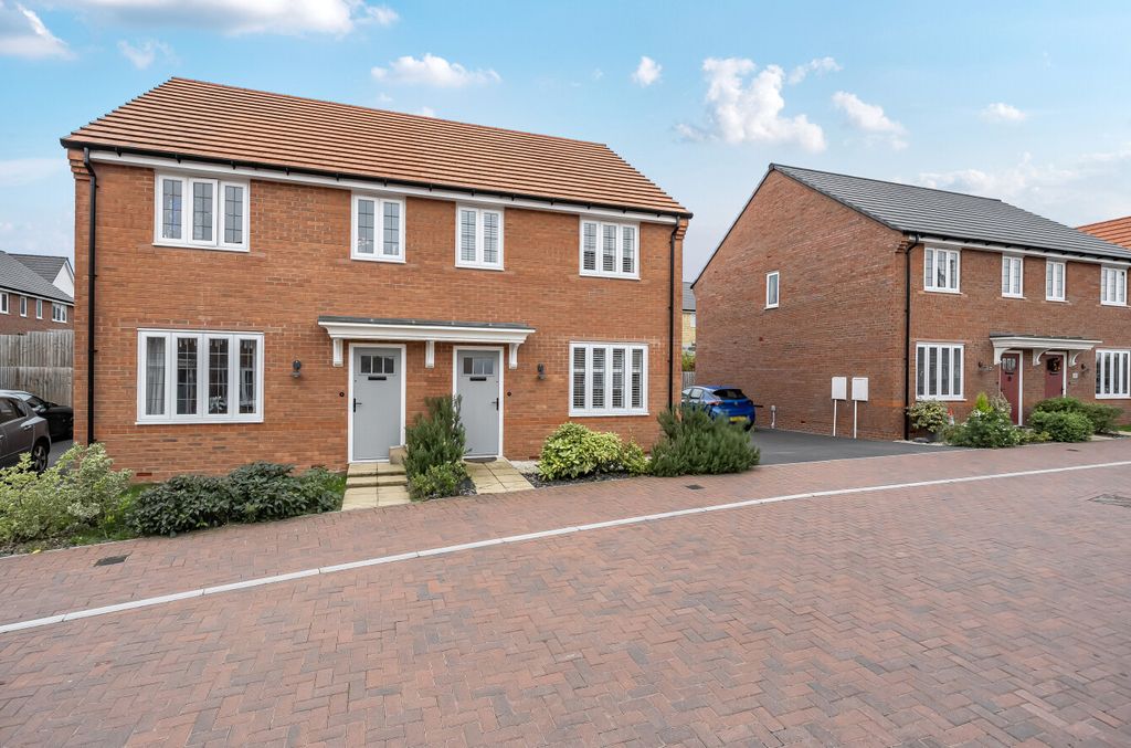 Property photo 1 of 18 Front