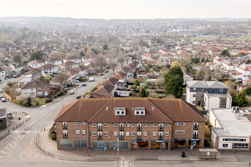 Property photo 2 of 10 Cabot Court 4