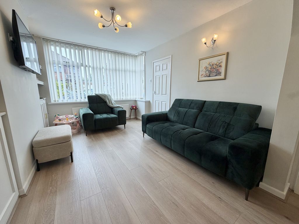Property photo 3 of 21
