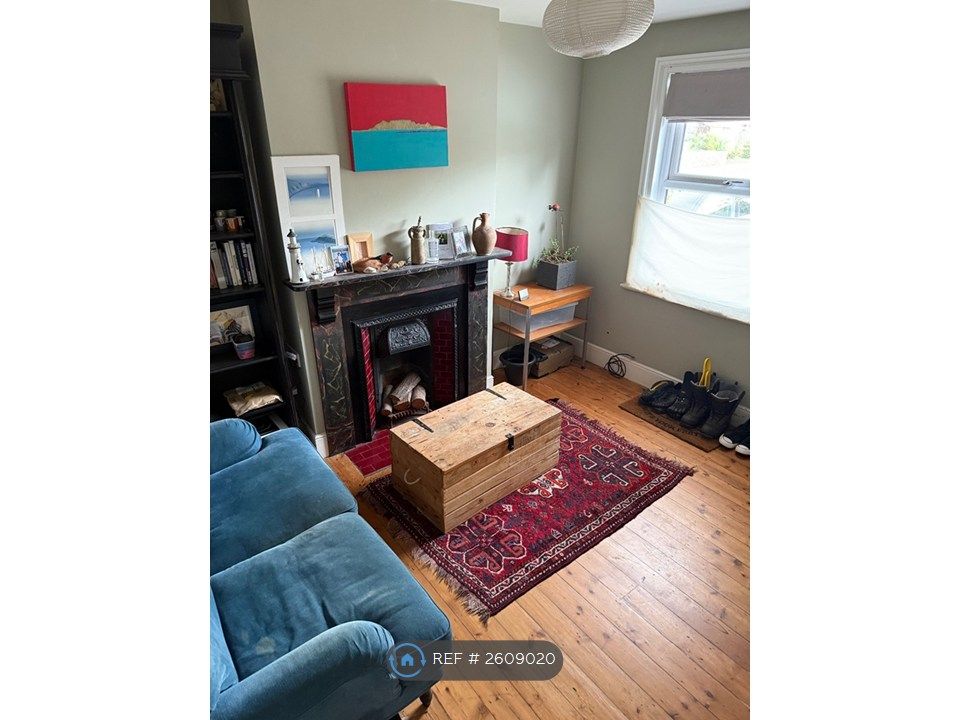 Property photo 2 of 8
