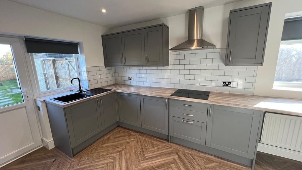 Property photo 2 of 24 Picture No. 26