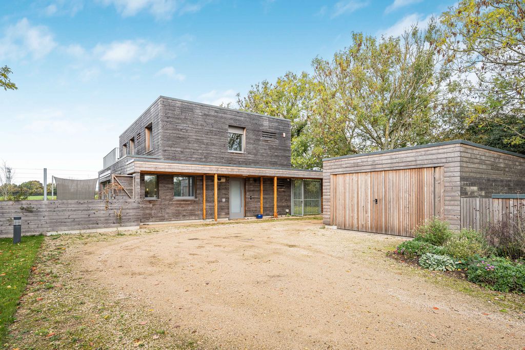 Property photo 1 of 22 Front