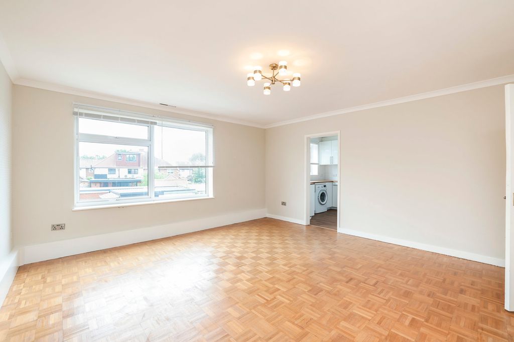 Property photo 2 of 15 Pbox-Img.Jpg