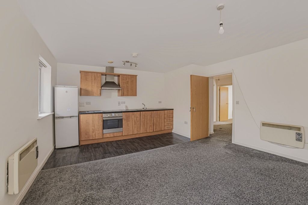 Property photo 3 of 19