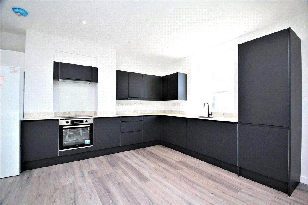 Property photo 3 of 4 Communal Kitchenette