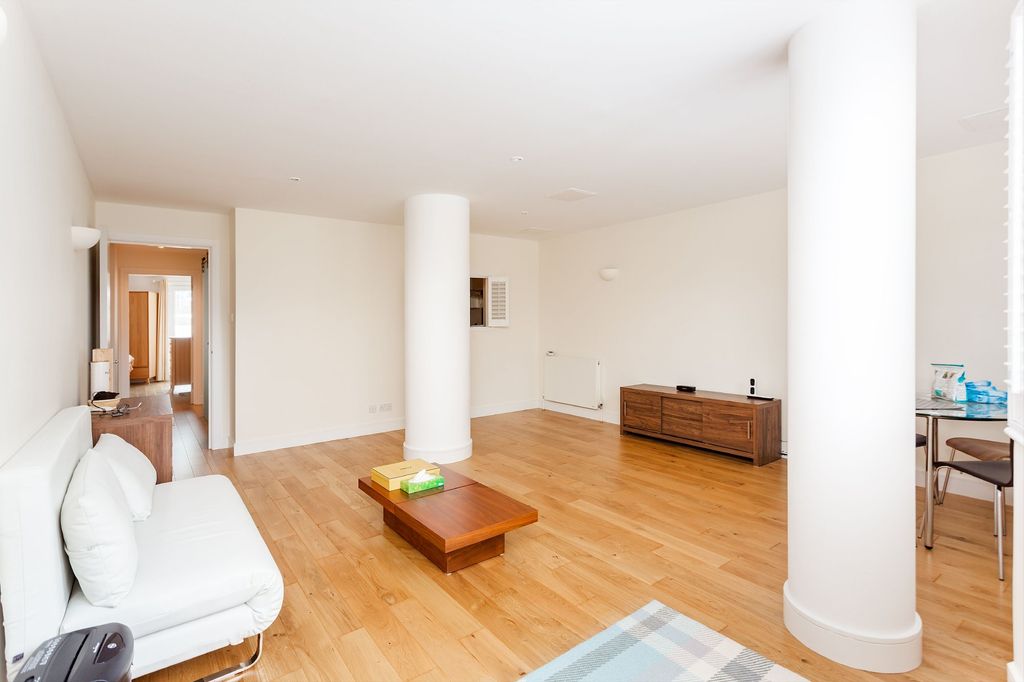 Property photo 1 of 12 Reception Room