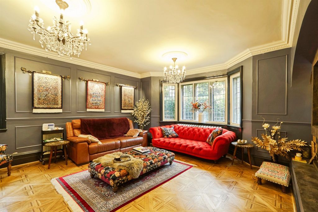 Property photo 3 of 26