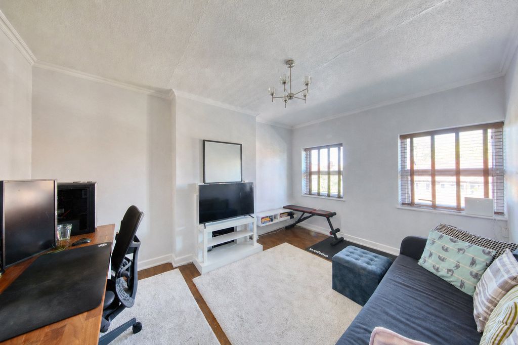 Property photo 1 of 5 Picture No. 10