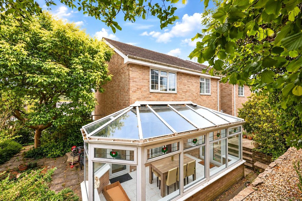 Property photo 2 of 12 Picture No. 30