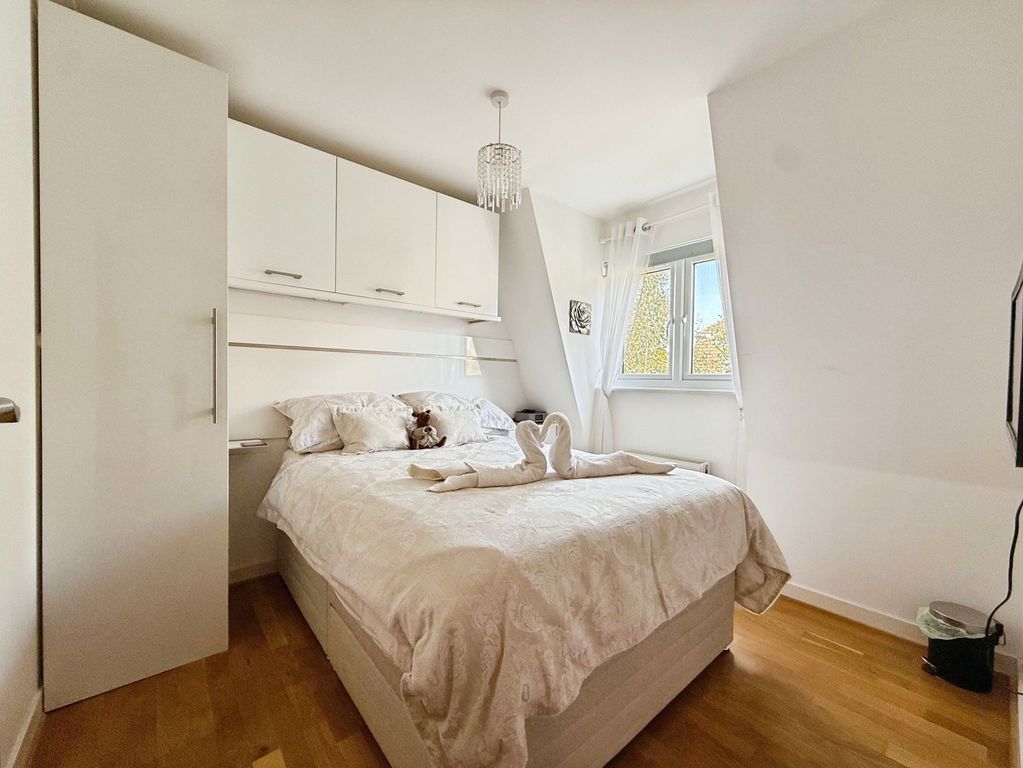 Property photo 3 of 11 Bedroom Two