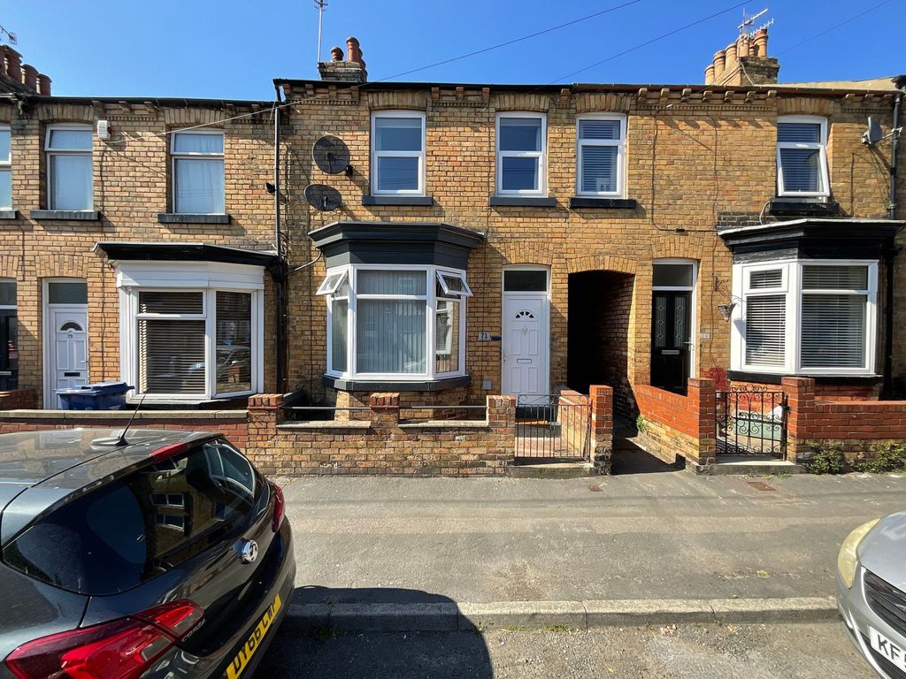 Property photo 1 of 12