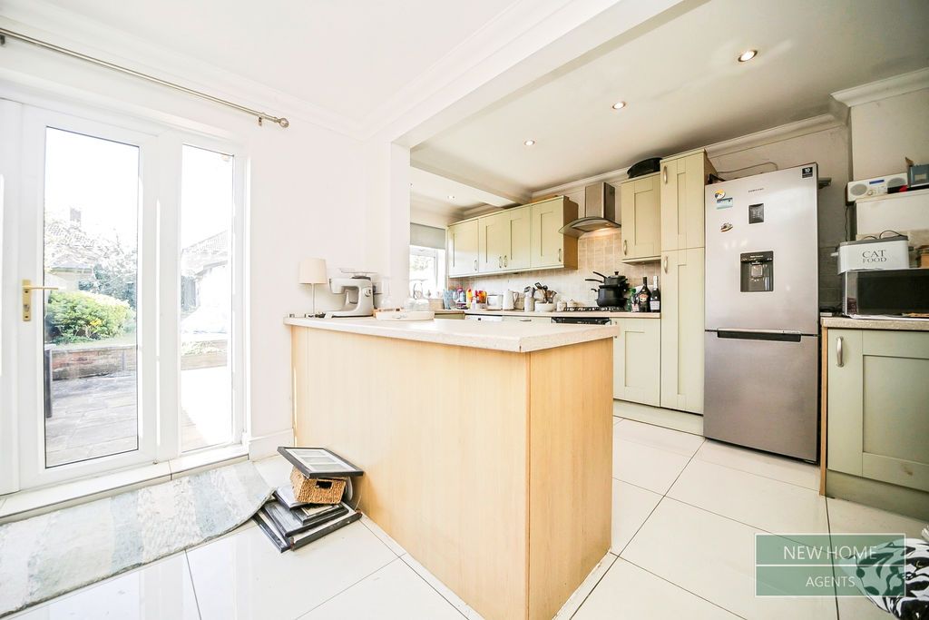 Property photo 3 of 20 Photo 15